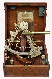 SEXTANT FIN XIXEME, ANTIQUAIRE ' LA ROSE DES VENTS', SAINT-MALO, ILLE-ET-VILAINE (35), FRANCE 