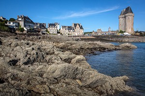 PLAGE DU PORT DES BAS-SABLONS ET TOUR SOLIDOR, CITE D'ALET, QUARTIER DE SAINT-SERVAN, SAINT-MALO, ILLE-ET-VILAINE (35), FRANCE 