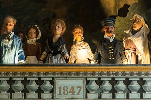 THEATRE DE MARIONNETTES EN BOIS SCULPTE PAR MAURICE, DOMAINE GEORGE SAND, LA VALLEE NOIRE ET LE ROMANTISME DE GEORGE SAND DANS LE BERRY, NOHANT-VIC (36), FRANCE 