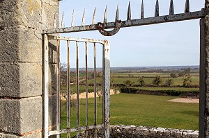 CHATEAU D'ARS, DEMEURE RENAISSANCE, ANCIENNE PROPRIETE DE GUSTAVE PAPET, MEDECIN ET AMI DE GEORGE SAND, LA VALLEE NOIRE DE GEORGE SAND DANS LE BERRY, LOUROUER-SAINT-LAURENT (36), FRANCE