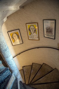 L'ESCALIER DE L'ANCIENNE FORTERESSE DU MUSEE GEORGE SAND, LA CHATRE (36), LA VALLEE NOIRE ET LE ROMANTISME DANS LE BERRY, FRANCE 