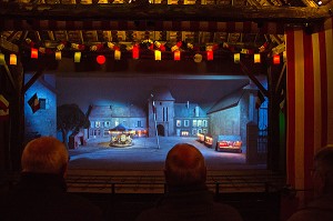 LE CINEMA ITINERANT DE LA MAISON DE JOUR DE FETE EN HOMMAGE AU FILM TOURNE DANS LE VILLAGE PAR JACQUES TATI, SAINTE-SEVERE-SUR-INDRE (36), FRANCE