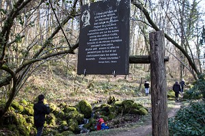 LE PARC DE PARELLES, ANCIENNE CARRIERE DE GRANIT, SOURCE D'INSPIRATION DES LEGENDES RUSTIQUES DE GEORGE SAND, CREVANT, LA VALLEE NOIRE DANS LE BERRY (36), FRANCE 