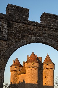 CHATEAU DE SARZAY, ANCIENNE FORTERESSE FEODALE DES 14 ET 15 EME SIECLE, LA VALLEE NOIRE DE GEORGE SAND DANS LE BERRY (36), FRANCE 