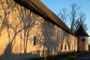 MURS D'ENCEINTE DU DOMAINE GEORGE SAND, LA VALLEE NOIRE ET LE ROMANTISME DE GEORGE SAND DANS LE BERRY, NOHANT-VIC (36), FRANCE 