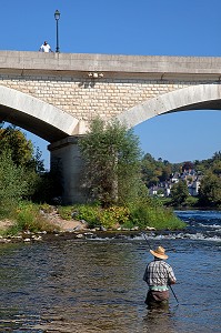 PARTIE DE PECHE AU COUP DANS LA LOIRE, AMBOISE, INDRE-ET-LOIRE (37), FRANCE 