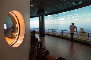 RECONSTITUTION DU PONT DU TITANIC, EXPOSITION ' TITANIC, RETOUR A CHERBOURG ', CITE DE LA MER, GARE MARITIME TRANSATLANTIQUE, CHERBOURG-OCTEVILLE, MANCHE (50), FRANCE 