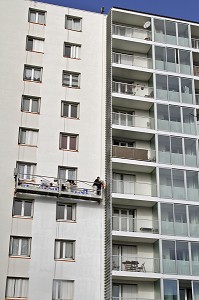 RENOVATION D'UN IMMEUBLE HLM, REIMS, MARNE (51), CHAMPAGNE-ARDENNE, FRANCE 