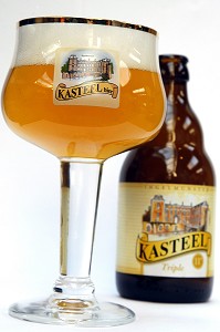 VERRE ET BOUTEILLE DE BIERE 'KATEEL', LILLE, NORD (59), FRANCE 