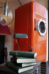 BOUTIQUE D'OBJETS DE RECUPERATION 'LA RESSOURCERIE', LILLE, NORD (59), FRANCE 