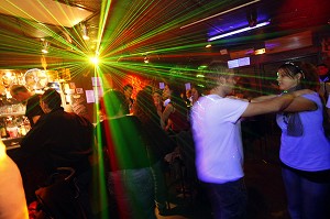 BOITES DE NUIT GOTHIQUE 'LE GOLDEN WAVE', LILLE, NORD (59), FRANCE 