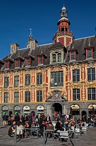 TERRASSE DE CAFE, GRAND PLACE ET VIEILLE BOURSE, LILLE, NORD (59), FRANCE 