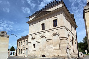 FACADE DU PAVILLON DE MANSE OU MOULIN DES PRINCES, DOMAINE DU CHATEAU DE CHANTILLY, OISE (60), FRANCE 