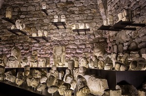 EX-VOTO DU TEMPLE DE GUERISON DE LA FORET D'HALATTE, MUSEE D'ART ET D'ARCHEOLOGIE DE LA VILLE AMENAGE DANS L'ANCIEN PALAIS EPISCOPAL, SENLIS, OISE (60), FRANCE 
