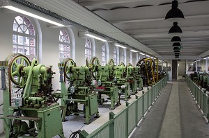 LES ATELIERS DE L'USINE DE LA MANUFACTURE BOHIN, CONSERVATOIRE VIVANT DE L'AIGUILLE ET DE L'EPINGLE, SAINT-SULPICE-SUR-RISLE, ORNE (61), FRANCE 