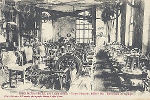 LES OUVRIERS A L'ATELIER DE LA MANUFACTURE, USINE BOHIN, CONSERVATOIRE VIVANT DE L'AIGUILLE ET DE L'EPINGLE, SAINT-SULPICE-SUR-RISLE, ORNE (61), FRANCE, MENTION OBLIGATOIRE: COLLECTION MANUFACTURE BOHIN 