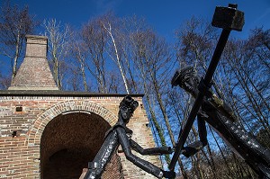 SCULPTURE DE L'ARTISTE JEAN-ALEXANDRE DELATTRE, MUSEE DE LA GROSSE FORGE, AUBE, ORNE (61), FRANCE 