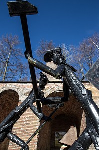SCULPTURE DE L'ARTISTE JEAN-ALEXANDRE DELATTRE, MUSEE DE LA GROSSE FORGE, AUBE, ORNE (61), FRANCE 