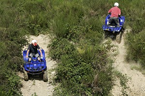 QUAD TOUT TERRAIN, CIRCUIT DE LAVAUD, MARCILLAT-EN-COMBRAILLE, PUY-DE-DOME (63), AUVERGNE, FRANCE 