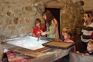 MOULIN A PAPIER RICHARD DE BAS, MUSEE, PUY-DE-DOME, FRANCE 