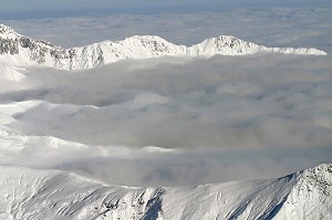 MONTAGNES ENNEIGES ET MER DE NUAGES, GOURETTE, PYRENEES-ATLANTIQUES (64), FRANCE 
