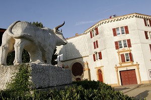 ARENES DE BAYONNE, TAUROMACHIE, PAYS BASQUE, COTE BASQUE, BAYONNE, PYRENEES ATLANTIQUES, (64), FRANCE 
