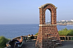 TOUR DE GUET DE L'ATALAYE, PLATEAU DE L'ATALAYE DEPUIS LEQUEL LES GUETTEURS SURVEILLAIENT L'OCEAN, BIARRITZ, PYRENEES ATLANTIQUES, (64), FRANCE PAYS BASQUE, COTE BASQUE 