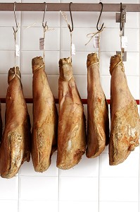 JAMBON DE BAYONNE, BOUCHERIE, CHARCUTERIE 