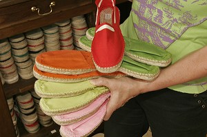 BOUTIQUE LES SANDALES D'EUGENIE, ESPADRILLES ET CHAUSSURES DE CORDES, BIARRITZ, PYRENEES ATLANTIQUES, (64), FRANCE PAYS BASQUE, COTE BASQUE 