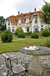 HOTEL LE CHATEAU DU CLAIR DE LUNE, BIARRITZ, PYRENEES ATLANTIQUES, (64), FRANCE, PAYS BASQUE, COTE BASQUE 