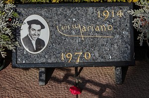 TOMBE DE LUIS MARIANO (1914-1970), CHANTEUR D'OPERETTE, ARCANGUES, PAYS BASQUE, PYRENEES-ATLANTIQUES (64), FRANCE 