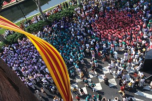 RASSEMBLEMENT DES CASTELLERS (PYRAMIDE OU TOUR HUMAINE) DE CATALOGNE, PERPIGNAN, PYRENEES-ORIENTALES (66), FRANCE 