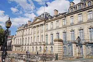 PALAIS DES ROHAN, ABRITANT AUJOURD'HUI LE MUSEE DES ARTS DECORATIFS, LE MUSEE DES BEAUX ARTS ET LE MUSEE ARCHEOLOGIQUE, SITUE AU CENTRE-VILLE DE STRASBOURG, BAS RHIN (67), ALSACE, FRANCE, EUROPE 