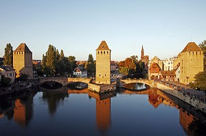 PONTS COUVERTS ET CATHEDRALE, STRASBOURG, BAS RHIN (67), ALSACE, FRANCE, EUROPE 