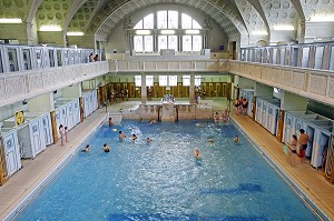 PISCINE, BAINS MUNICIPAUX DE LA VILLE DE STRASBOURG, ETABLISSEMENTS DE BAINS, STRASBOURG, BAS-RHIN (67), ALSACE, FRANCE 