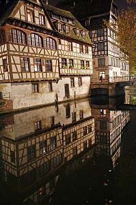 MAISON DES TANNEURS, QUARTIER DE LA PETITE FRANCE,  STRASBOURG, BAS RHIN (67), ALSACE, FRANCE, EUROPE 