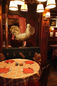 WINSTUB, RESTAURANT, CHEZ YVONNE, CATHEDRALE DE STRASBOURG, STRASBOURG, BAS RHIN (67), ALSACE, FRANCE, EUROPE 