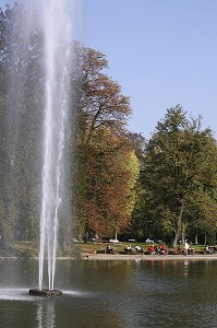 LAC PARC DE L'ORANGERIE, STRASBOURG, BAS RHIN (67), ALSACE, FRANCE, EUROPE 
