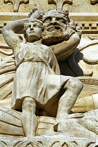 SCULPTURE MURALE DE LA BASILIQUE DE FOURVIERE, LYON, RHONE (69), FRANCE 