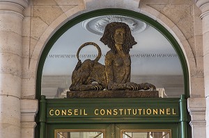 ENTREE DU CONSEIL CONSTITUTIONNEL SOUS LES ARCADES DU PALAIS ROYAL, RUE DE MONTPENSIER, 1ER ARRONDISSEMENT, PARIS, FRANCE 
