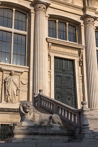 FACADE DU PALAIS DE JUSTICE SUR L'ILE DE LA CITE, PARIS (75), FRANCE 