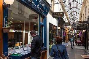 PASSAGE DES PANORAMAS, GALERIE COUVERTE, SITUEE ENTRE LA RUE SAINT-MARC ET LE BOULEVARD MONTMARTRE, PARIS (75), FRANCE 