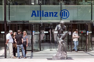 SIEGE DE  LA SOCIETE ALLIANZ, RUE DE RICHELIEU, SCULPTURE REALISEE PAR AUGUSTE RODIN, PARIS (75), FRANCE 