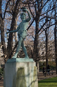L'ACTEUR GREC PAR LE BARON CHARLES  -ARTHUR BOURGEOIS (1868), JARDIN DU LUXEMBOURG, PARIS (75), FRANCE 