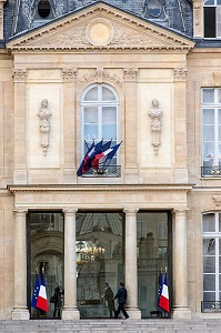 ENTREE PRINCIPALE DU PALAIS DE L'ELYSEE, RESIDENCE DE LA PRESIDENCE DE LA REPUBLIQUE, PARIS (75), FRANCE 