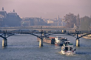 PONT DES ARTS SUR LA SEINE, PARIS, 6 EME ARRONDISSEMENT, PARIS (75), FRANCE 