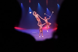 TROUPE D'ARTISTES CHINOIS, CIRQUE PHENIX, PELOUSE DE REUILLY, PARIS 12 EME ARRONDISSEMENT 