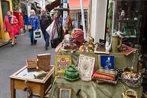 MARCHE AUX PUCES, MARCHE VERNAISON, SAINT-OUEN, SEINE-SAINT-DENIS, FRANCE 