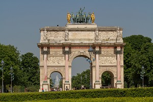 ARC DE TRIOMPHE DU CARROUSEL DU LOUVRE, 1ER ARRONDISSEMENT, PARIS, FRANCE 