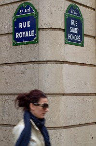 SHOPPING HYPE RUE ROYALE ET RUE SAINT-HONORE, 7 EME ARRONDISSEMENT, PARIS, FRANCE 